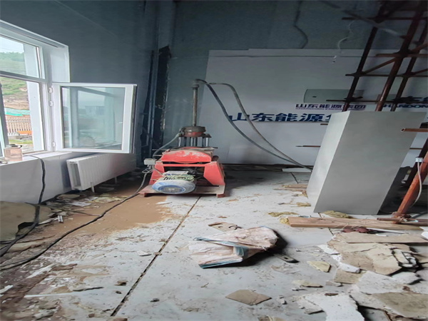 天峨地基基础下沉墙体裂缝加固注浆顶升施工